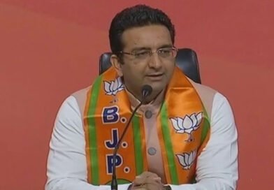 Supreme Court stays backward class quota for those who converted to Islam; BJP welcomes the decision.