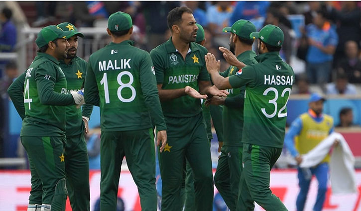 T20 World Cup: Pakistan beat South Africa in rain-hit match, semi-final hopes intact