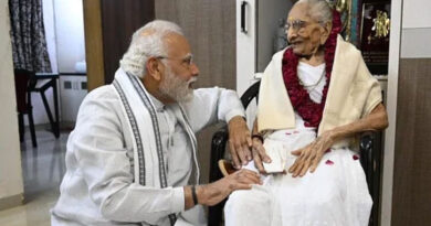 PM Modi's mother Heeraba passed away at the age of 100.