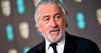 Hollywood actor Robert De Niro became the father of the 7th child at the age of 79