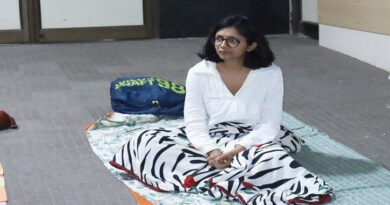 Delhi rape: DCW chief Swati Maliwal sitting on dharna sleeps in hospital, accuses police of 'hooliganism'