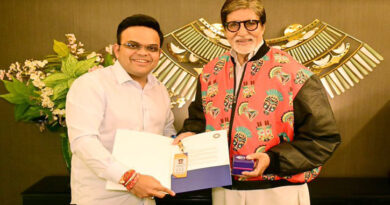 ODI World Cup 2023: BCCI Secretary Jay Shah met Amitabh Bachchan, presented him with a golden ticket