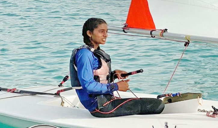 Who is Neha Thakur, who won the silver medal in canoe sailing in the Asian Games?