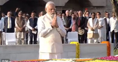 Gandhi Jayanti: PM Modi, Jagdeep Dhankhar and Mallikarjun Kharge pay floral tributes to Mahatma Gandhi at Rajghat