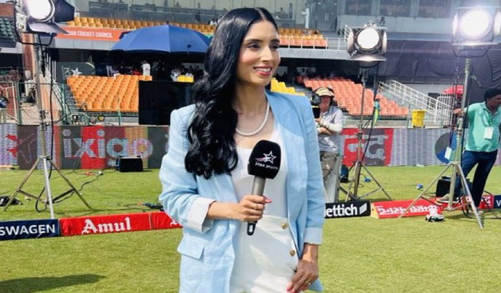 Pakistani anchor Zainab Abbas, who came to cover Cricket World Cup, got trolled on social media, left India