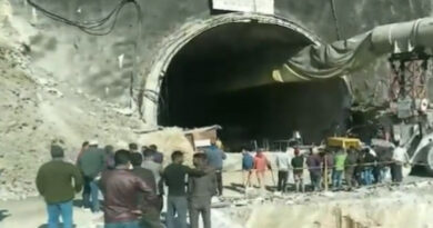 Uttarkashi Tunnel Accident: Vertical drilling continues, possibility of reaching stranded laborers on Thursday