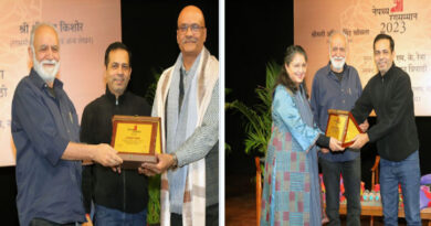 Anila Singh and Shrikant Kishore were honored with 'Mailorang Nepathya Rangsamman'