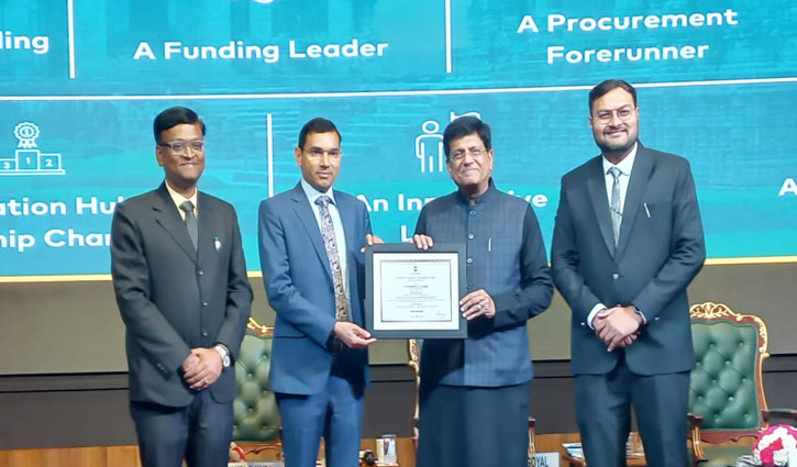 Gujarat got the honor of Gaurav Siddhi in Startup National Ranking, Union Commerce and Industry Minister gave the award of Best Performer State.