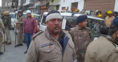 Huge uproar in Haldwani, Uttarakhand after demolition of 'illegal' madrasa; Miscreants surrounded the police station and pelted stones at the police forces.