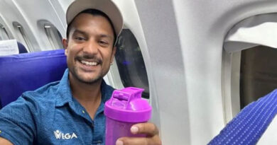 'bilkul risk nahin lene ka': Mayank Agarwal posted a picture with a water bottle after feeling unwell on the flight