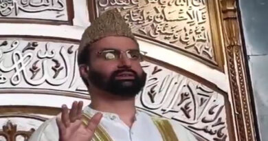 Jammu and Kashmir: Separatist leader Mirwaiz Omar Farooq under house arrest in Srinagar
