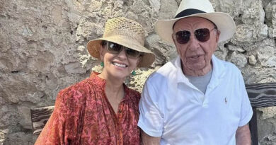 Media tycoon Rupert Murdoch got engaged at the age of 92, will marry for the 5th time