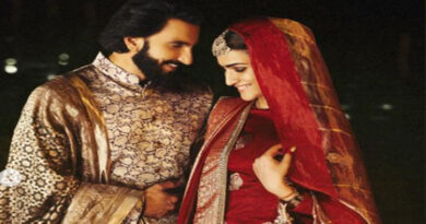 Kriti Sanon and Ranveer Singh share pictures from Manish Malhotra show held at Namo Ghat, Varanasi