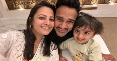 Actress Anita Hassanandani shared a picture with her husband and son