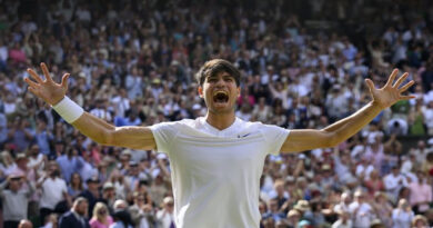Carlos Alcaraz clinches Laver Cup for Team Europe in 13-11 victory over Team World