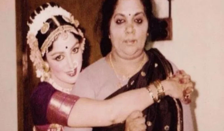 Hema Malini pays tribute to her mother Jaya Chakravarthi, shares lovely pictures