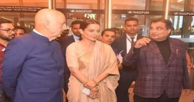 Nitin Gadkari attended the special screening of Kangana Ranaut's Emergency, praised the film
