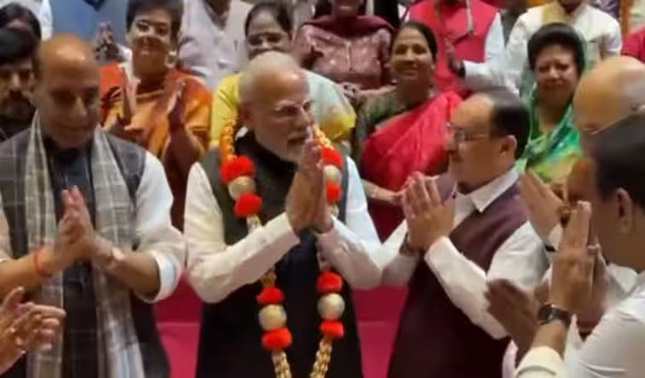 Young Congress leaders talented, making Rahul Gandhi insecure: PM to NDA leaders