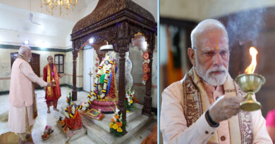 PM Modi performs aarti at Durga Puja pandal in CR Park, Delhi