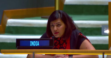 India gave a befitting reply to the Pakistani Prime Minister at the United Nations, saying, 'Stop the absurd drama and glorification of terrorism.'