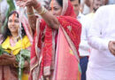 दिल्ली की मुख्यमंत्री रेखा गुप्ता ने यमुना घाट पर छठ पूजा में हिस्सा लिया Delhi Chief Minister Rekha Gupta participated in Chhath Puja at Yamuna Ghat.