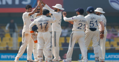 India face a big challenge as South Africa set a target of 549 runs in the Test.