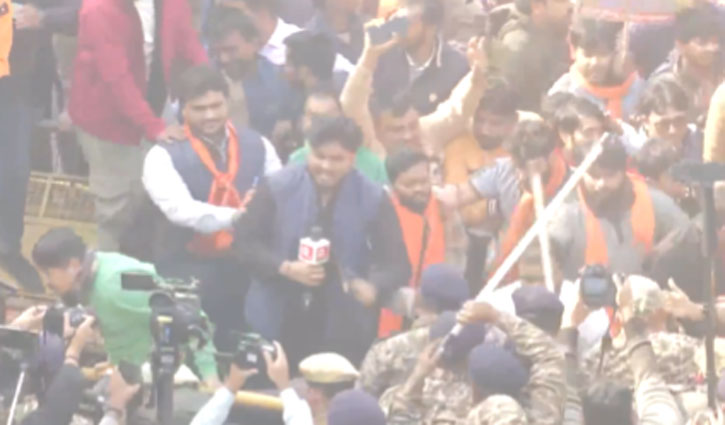 A massive protest was held outside the Bangladesh High Commission in Delhi against the mob lynching of Deepu Chandra Das.