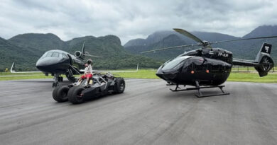 नेमार ने अपने सुपरहीरो सपनों को सच किया, साझा किया 1.3 मिलियन पाउंड का कस्टम बैटमोबाइल कार की तस्वीर Neymar made his superhero dreams come true, sharing a picture of his £1.3 million custom Batmobile car