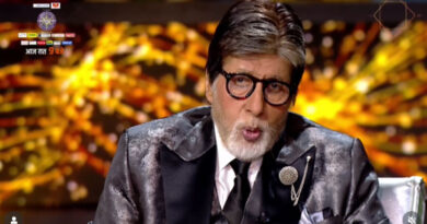 Amitabh Bachchan got emotional while remembering Dharmendra on KBC