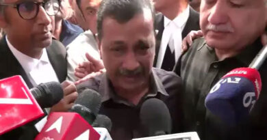 Arvind Kejriwal in tears after court clears him, says proof he's kattar imaandar
