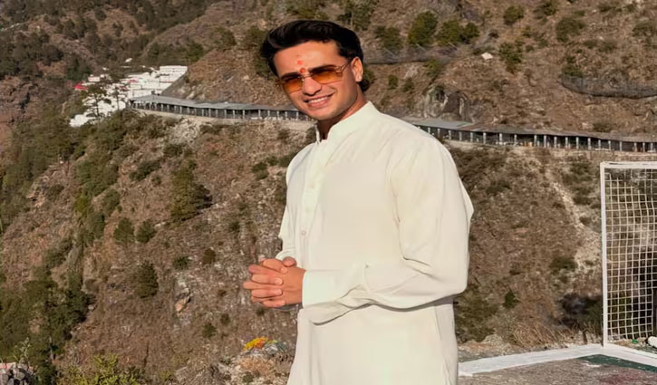 After winning the World Cup, Abhishek Sharma visited Vaishno Devi.