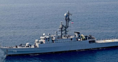 श्रीलंका के तट के पास ईरानी युद्धपोत डूबा, कई मृत्यु की आशंका; अमेरिकी पनडुब्बी हमले का दावा Iranian warship sinks off Sri Lankan coast, several feared dead; US claims submarine attack