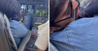 अजित पवार के बेटे ने वीएसआर वेंचर्स के मालिक का कॉकपिट में सोते हुए वीडियो शेयर किया Ajit Pawar's son shares video of VSR Ventures owner sleeping in cockpit