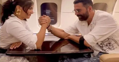 Wamiqa Gabbi Arm Wrestles with Akshay Kumar; Photo Goes Viral
