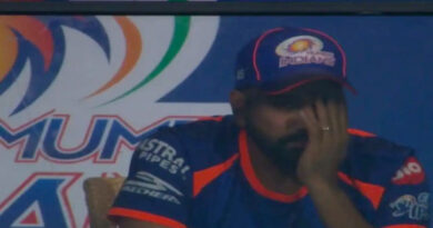 Rohit Sharma Left Stunned as Mumbai Indians' Bowlers Get Mercilessly Thrashed; Photo Goes Viral