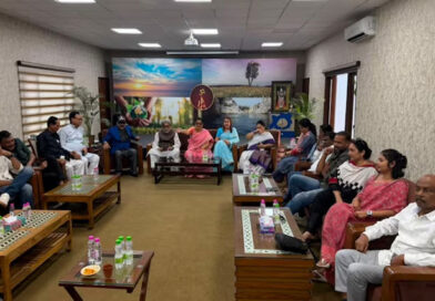Rebel TMC MPs met Lok Sabha Speaker Om Birla; preparing to extend support to the NDA