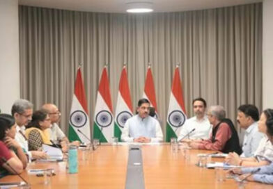 प्रह्लाद जोशी ने शिक्षा मंत्रालय के अधिकारियों के साथ पहली समीक्षा बैठक की Pralhad Joshi holds first review meeting with Education Ministry officials