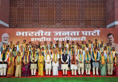 बीजेपी की नई राष्ट्रीय टीम में महिलाओं को अहम जगह, मोदी के साथ फोटो-ऑप ने दिया बड़ा राजनीतिक संदेश Women given prominent roles in BJP's new national team; photo-op with Modi sends a strong political message