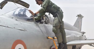 Squadron Leader Bhawana Kanth, a daughter of Darbhanga, made history by becoming the IAF's first female 'Top Gun' pilot.