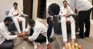 Congress Leader Nana Patole's Feet-Washing Video Draws BJP's "Culture" Jibe.