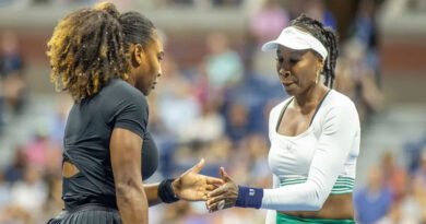 Williams sisters to play together again after four years; will play doubles in Cincinnati.