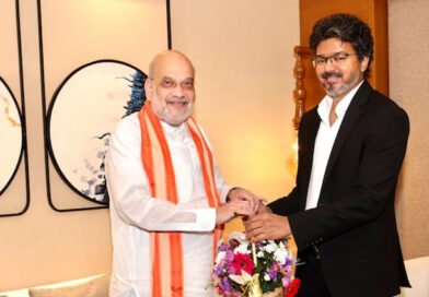 दक्षिणी राज्यों की अहम बैठक से पहले गृह मंत्री अमित शाह और तमिलनाडु के मुख्यमंत्री विजय की मुलाकात Home Minister Amit Shah meets Tamil Nadu Chief Minister Vijay ahead of a key meeting of southern states.