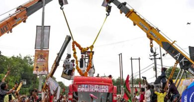 Akhilesh Yadav launched the Samajwadi Party's UP election campaign from Rahul Gandhi's constituency, Raebareli; BJP takes a dig