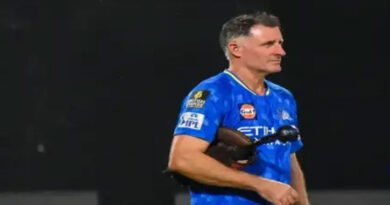 Michael Hussey decided to work with Australia after turning down a coaching role with England.