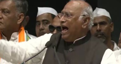 "Even Modi's father will have to go": Kharge loses his cool amidst heckling at Patna rally