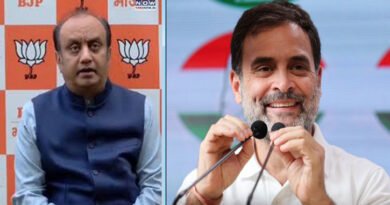 'People's Impeachment', Rahul Gandhi warns CEC Gyanesh Kumar, BJP dismisses mock parliament, figment of imagination